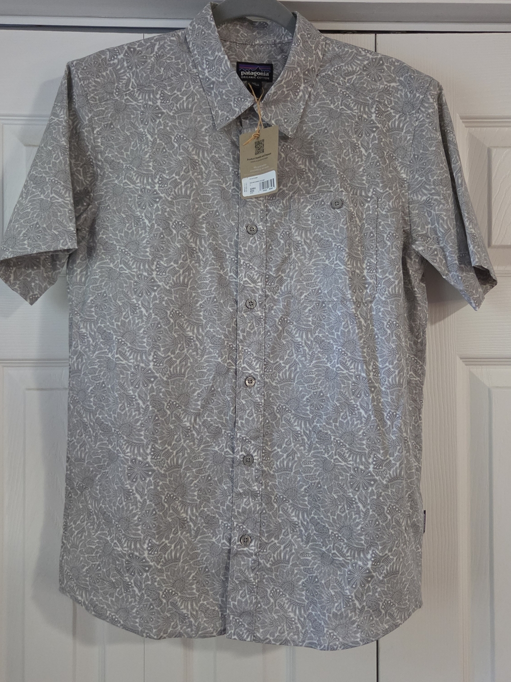 Patagonia Men'Small Go-To Shirt Floral Short Sleeve Gray Small